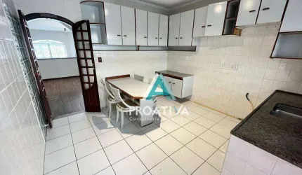 Sobrado, 226 m² - venda por R$ 880.000,00 ou aluguel por R$ 4.950,00/mês - Parque Jaçatuba - Santo André/SP
