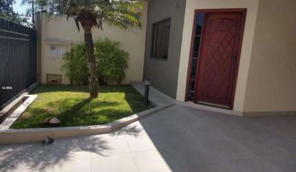 Casa Comercial para Venda em Taubaté, Chácara Do Visconde, 3 dormitórios, 2 suítes, 3 banheiros, 2 vagas