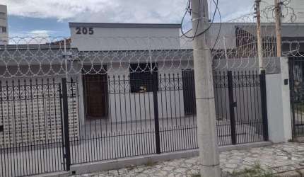 Kitnet para Locação em Taubaté, Centro, 1 dormitório, 1 suíte