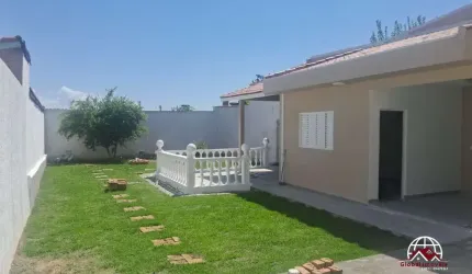 Casa para Locação em Taubaté, Bosque Da Saúde, 3 dormitórios, 1 banheiro, 2 vagas
