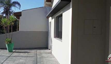 Casa para Venda em Taubaté, Jardim Santa Clara, 3 dormitórios, 1 suíte, 2 banheiros, 2 vagas