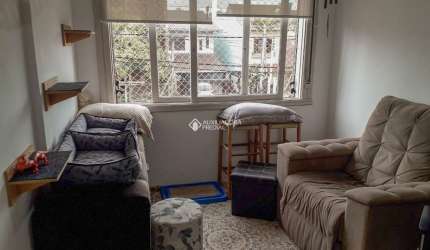 Apartamento com 2 quartos à venda na Rua Teixeira de Freitas, 538, Santo Antônio, Porto Alegre, 59 m2 por R$ 250.000