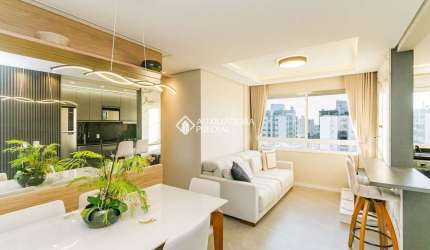 Apartamento com 3 quartos à venda na Rua Sapê, 1020, Passo da Areia, Porto Alegre, 67 m2 por R$ 850.000