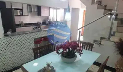 Casa sensacional a venda em Amparo no Centro