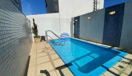 Cobertura espetacular a venda no Embaré quadra da praia