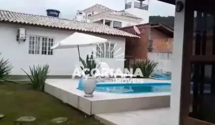 Casa a venda com piscina