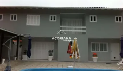 Linda casa no Rio Tavares