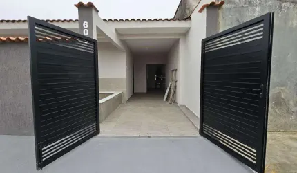 Casa 2 dormitórios para Venda em Itanhaém / SP no bairro Jardim Suarão