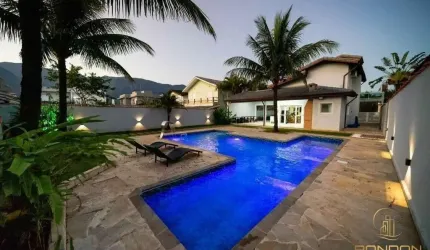 Casa com 6 dormitórios, sendo 1 suíte
