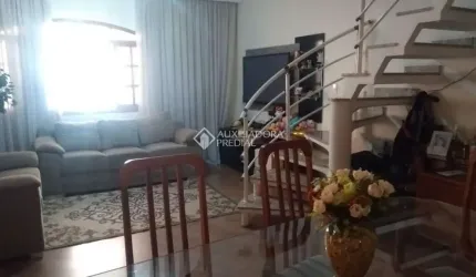 Casa com 3 quartos à venda na Rua Pindorama, 211, Jordanópolis, São Bernardo do Campo, 287 m2 por R$ 750.000