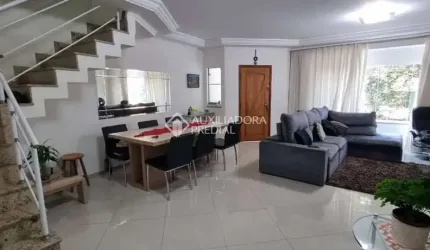 Casa com 3 quartos à venda na Rua Angatuba, 229, Baeta Neves, São Bernardo do Campo, 203 m2 por R$ 1.200.000
