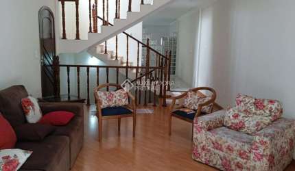 Casa em condomínio fechado com 3 quartos à venda na Rua Aracanga, 142, Parque Jaçatuba, Santo André, 254 m2 por R$ 985.000