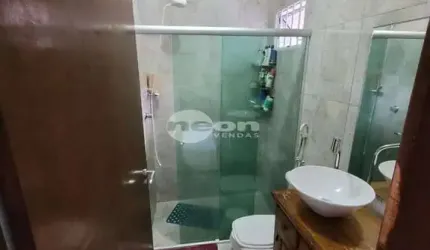 Casa em condomínio fechado com 3 quartos à venda na Rua Silvia Scarpelli, 145, Parque São Vicente, Mauá, 150 m2 por R$ 559.000