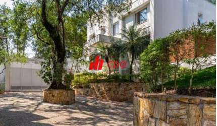 Zona Sul sobrado a venda no condomínio Vila Alba, com 4 suítes,4 salas,6 vagas, útil de  853 m²