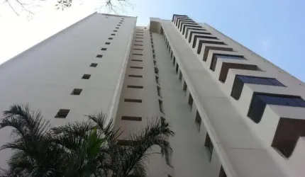 Zona Sul Vila Andrade apartamento a venda ou locação,4 dormitórios sendo 1 suíte 3 salas,3 vagas,175 m²