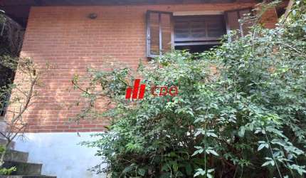 Embu das Artes casa a venda em condomínio, com 3 dormitórios sendo 1 suíte,3 salas 2 vagas, área construída 158m,terreno de 1.638m