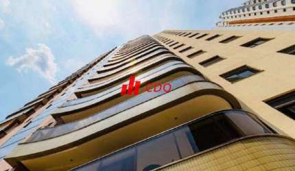 Cobertura Duplex a venda com 4 dormitórios sendo 3 suítes,sala para 3 ambientes,5 vagas,útil de 335 m²