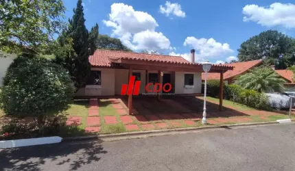 Casa térrea em condomínio no Morumbi Sul: 4 dormitórios, sendo 2 Suítes, 3 Salas, 4 Banheiros, 4 Vagas, quintal,180m²lazaer completo no condomínio