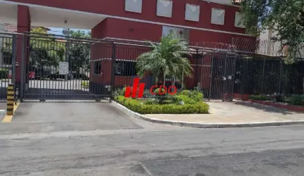 Condomínio Vila das cores, bela casa a venda com 3 dormitórios sendo 1 suíte, sala para 2 ambientes, cozinha com armários,2 vagas,área útil de 127 m