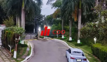 Morumbi Sul belo sobrado a venda com 3 dormitórios sendo 1 suíte com armários planejados, sala para 3 ambientes, cozinha com armários,3 vagas