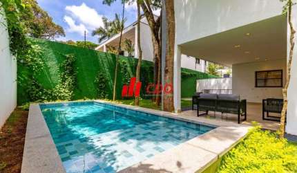 Casa de luxo em condomínio no Alto da Boa Vista: 4 suítes, 4 salas, 6 banheiros, piscina privativa,jardim,4 vagas cobertas, e 650,82m² de área