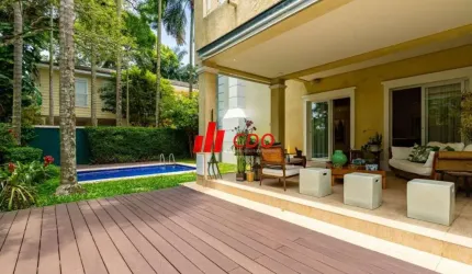 Casa de luxo em condomínio no Jardim Petrópolis - 4 dormitórios sendo 4 suítes, 4 salas, 6 banheiros, 5 vagas, piscina jardim 712m² - São Paulo-SP