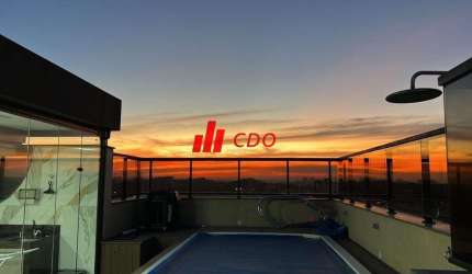 Cobertura Duplex Reformada à venda Taboão da Serra-3 dormitórios,3 salas, 3 banheiros piscina, churrasqueira 2vagas, 150m² no Jardim Maria Rosa.