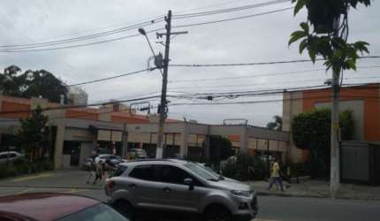 Venda de loja comercial com ponto de frango frito no Morumbi Sul, São Paulo-SP: 2 vagas de garagem, 120,00 m² de área