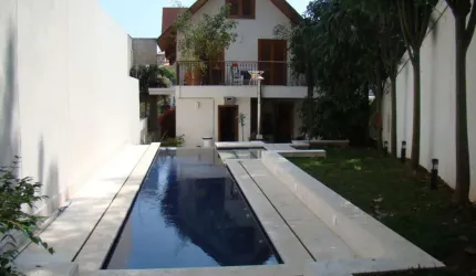 Sobrado condomínio Palm Lane com 3 dormitórios sendo 3 suítes,3 salas,6 vagas, útil de 540 m²