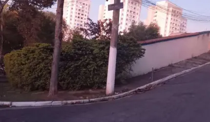 Casa térrea com 3 dormitórios 180m² terreno de 381 m² 4 vagas