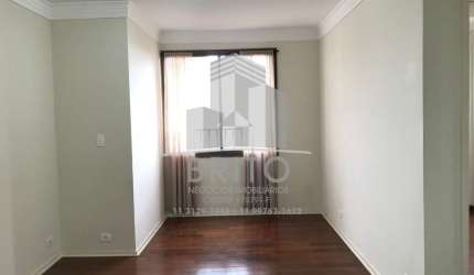 Apartamento com 03 dormitórios, 01 vaga, sala de estar e jantar, ampla cozinha, área de serviço ventilada e iluminada. Ótimo acabamento e andar alto
