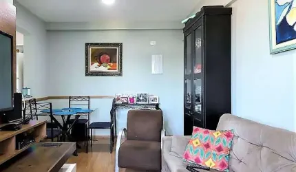 Belíssimo apartamento 02 dormitórios, 01 sala ampla para 02 ambientes, 01 banheiro, 01 vaga