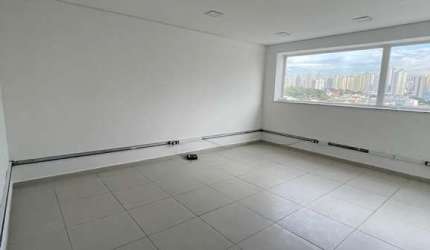 Sala comercial para locação com 37 m2 com 02 banheiros e 2 vagas de garagem
