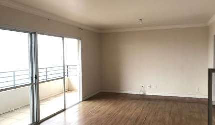 Belíssimo apartamento em Santana, com 03 dormitórios sendo 01 suíte, 03 vagas de garagem, varanda gourmet fechada com vidros, e vista para Serra