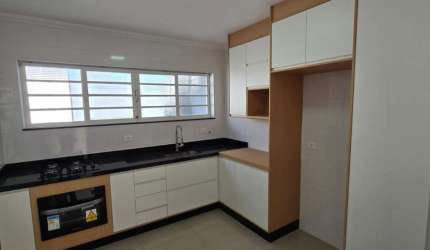 Casa Térrea para Locação em Mogi das Cruzes, Vila Oliveira, 2 dormitórios, 2 banheiros, 2 vagas