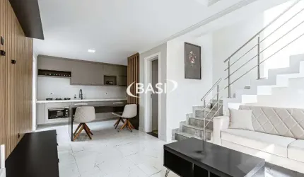 Sobrado de 3 Quartos a Venda no Pinheirinho (COM AREA GOURMET JACUZZI E PISCINA)