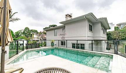 Casa em condominio com piscina no Villa Lobos
