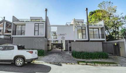 Excelente localizacao, condominio com 5 casas pronto para morar