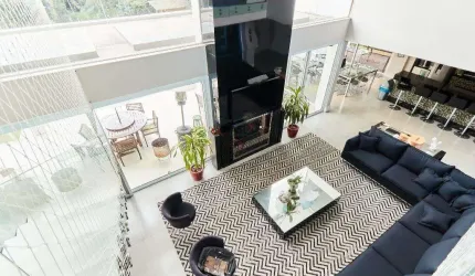 Casa com 4 dormitorios, com terreno amplo no condominio Jusville