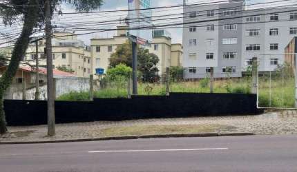 Terreno a venda no Portao com 880m2 de area util