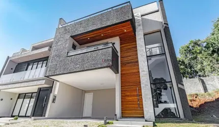 Casa Nova em condominio Bosque do Tangua