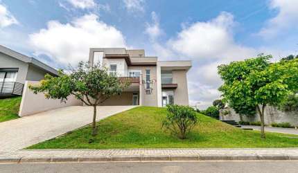 Casa em condominio de altissimo padrao com 3 suites