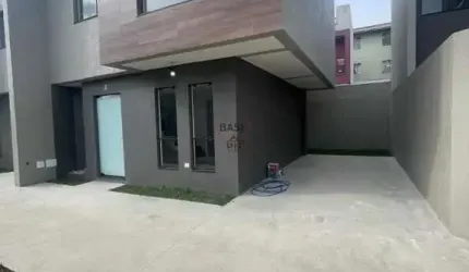 Sobrado com 3 Dormitorio a Venda no Uberada (TERRACO PRIVATIVO)
