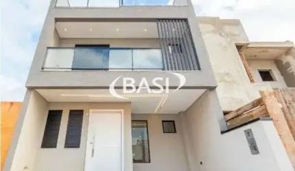 Casa de 3 dormitorios em condominio no Campo de Santana, Curitiba
