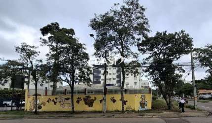 Terreno de esquina a venda no Bacacheri com 658,24 m2