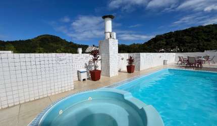 Apartamento à venda nas Toninhas