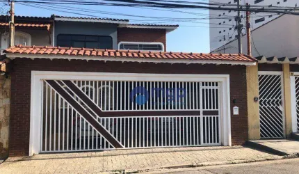Sobrado com 3 dormitórios à venda, 194 m² - Vila Aurora