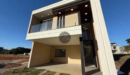 Oportunidade Única: Sobrado de Alto Padrão no Condomínio Life Garden