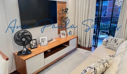 OPORTUNIDADE NO MARAPÉ! Confortável e bem distribuído apartamento de 2 dorms (1 suíte) para locação em Santos – SP