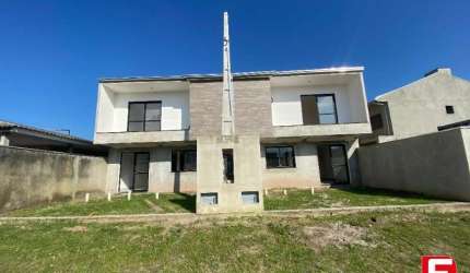 Casa com 3 quartos à venda na rua Camarati, 113, Farol de Itapoá, Itapoá por R$ 750.000
